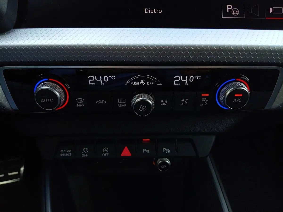 Audi A1 Sportback usata a Bari (8)