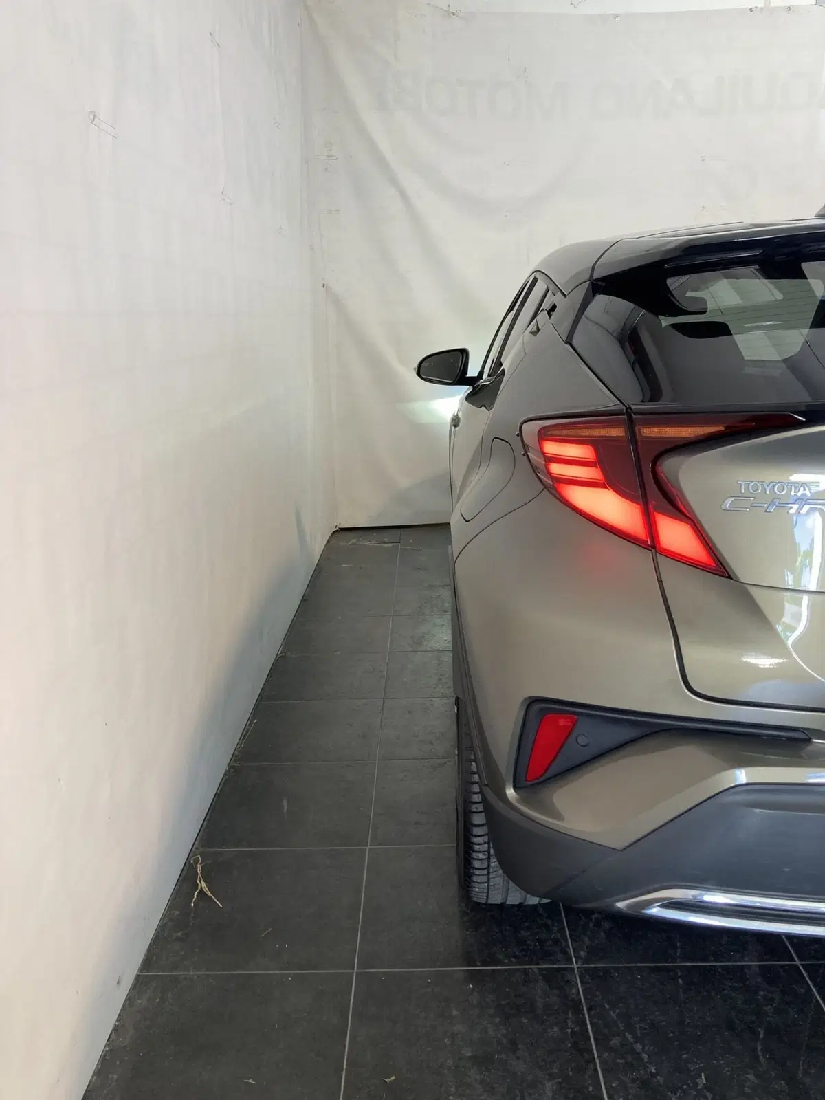 Toyota Toyota C-HR usata a Foggia (16)