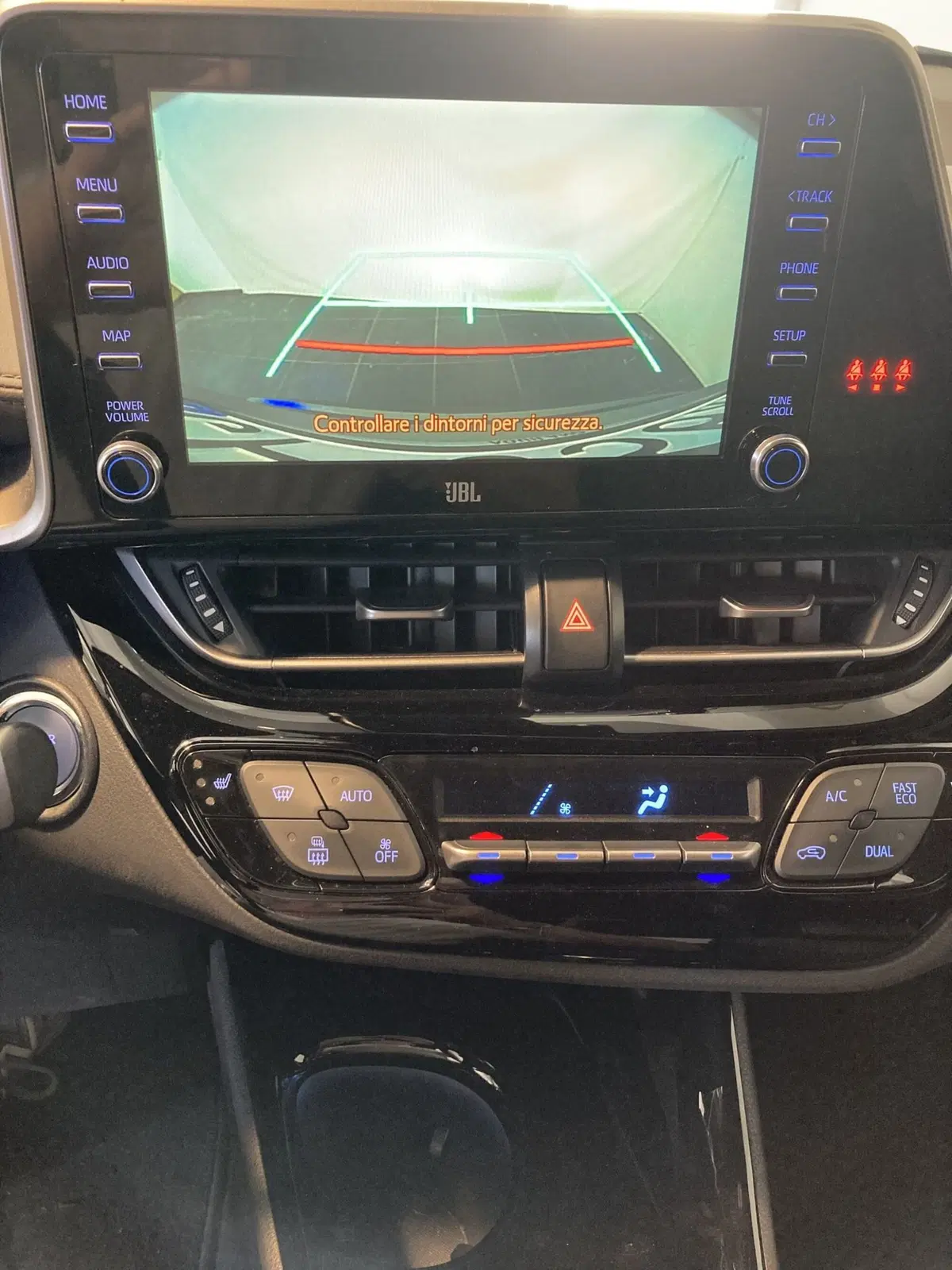 Toyota Toyota C-HR usata a Foggia (8)