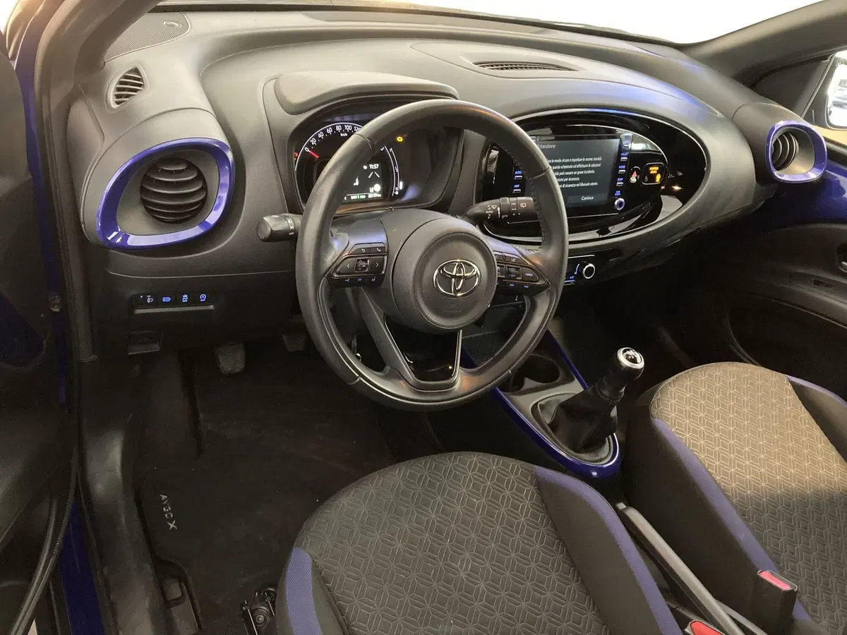 Toyota Aygo X usata a Foggia (12)