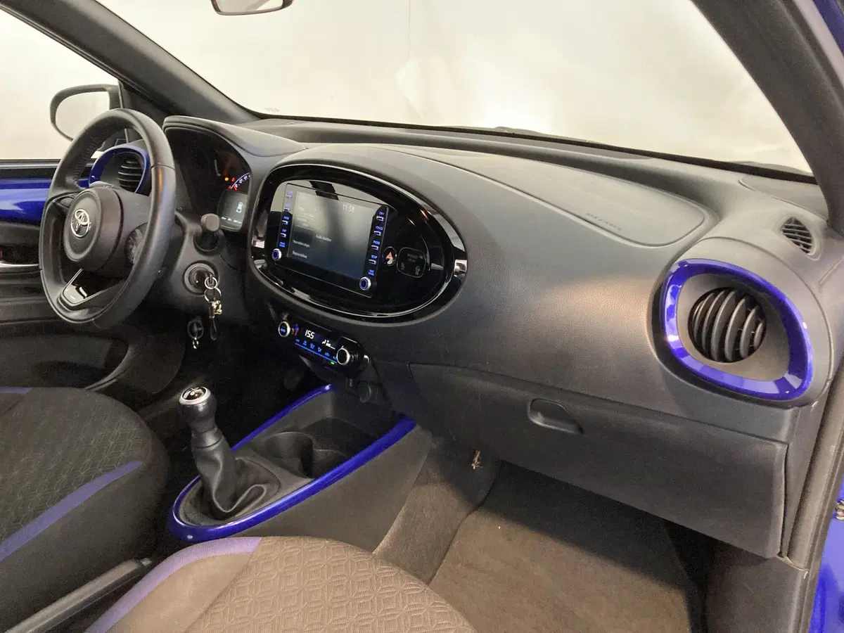 Toyota Aygo X usata a Foggia (18)