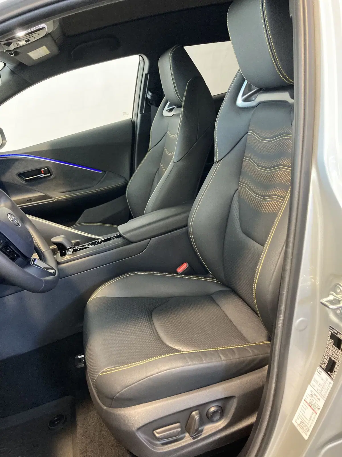 Toyota Toyota C-HR usata a Foggia (6)