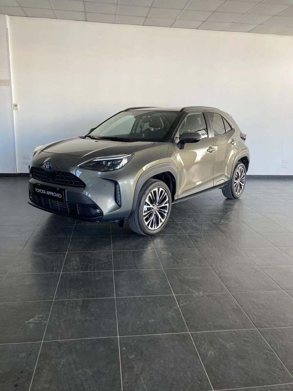 Vendo Toyota Yaris Cross 1.5 Hybrid 5p. E-CVT Lounge usata a San Severo ...