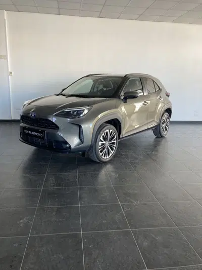 Toyota Yaris Cross 1.5 Hybrid 5p. E-CVT Lounge del 2023 usata a San Severo