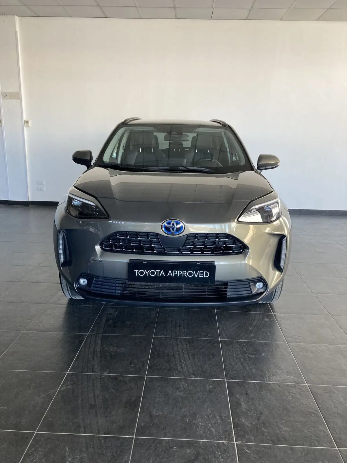 Vendo Toyota Yaris Cross 1.5 Hybrid 5p. E-CVT Lounge usata a San Severo ...