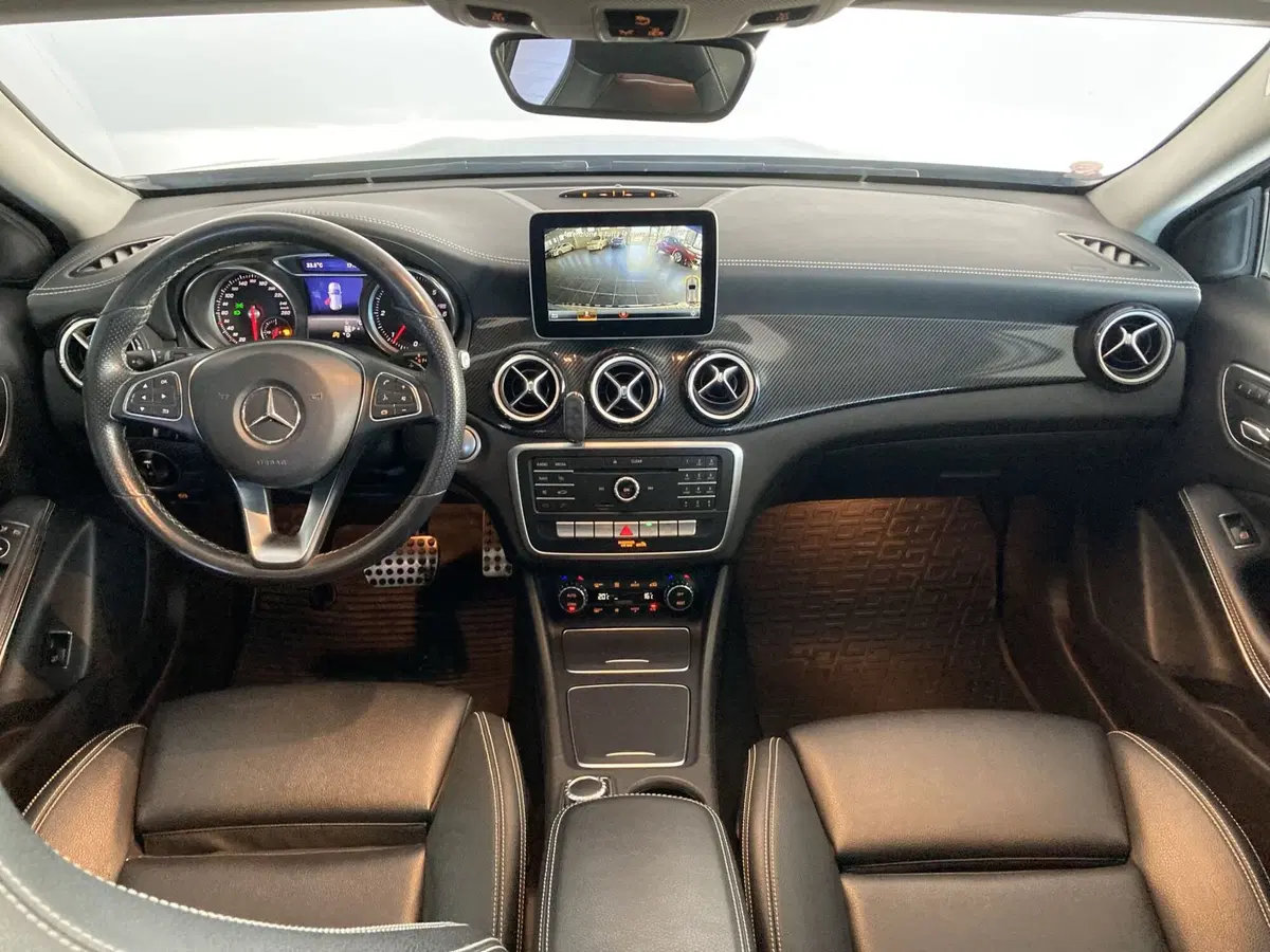 Mercedes-Benz GLA SUV usata a Foggia (15)