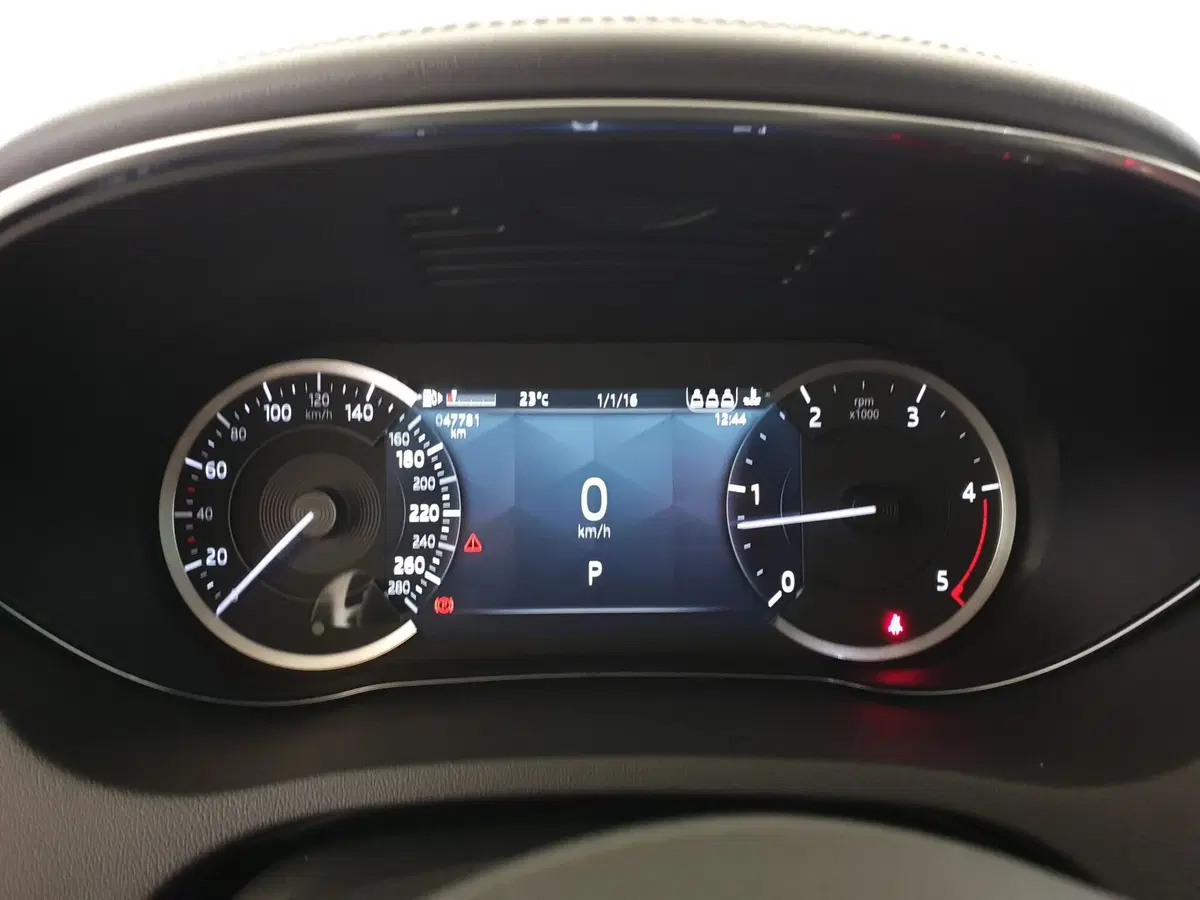 Jaguar E-Pace usata a Monza e Brianza (20)