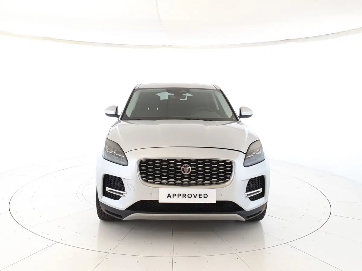 Jaguar E-Pace usata a Monza e Brianza (8)