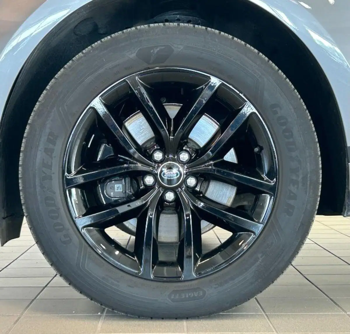 Land Rover Range Rover Evoque usata a Venezia (16)