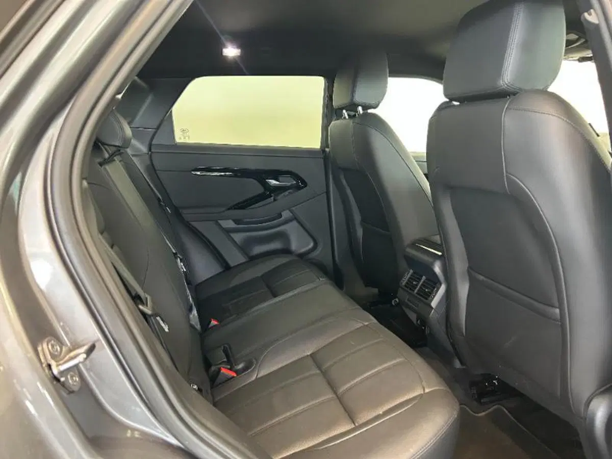 Land Rover Range Rover Evoque usata a Venezia (18)