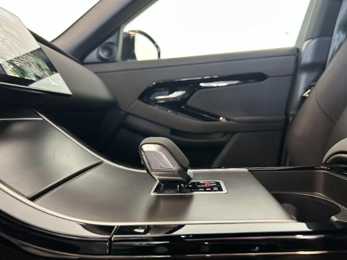 Land Rover Range Rover Evoque usata a Venezia (8)