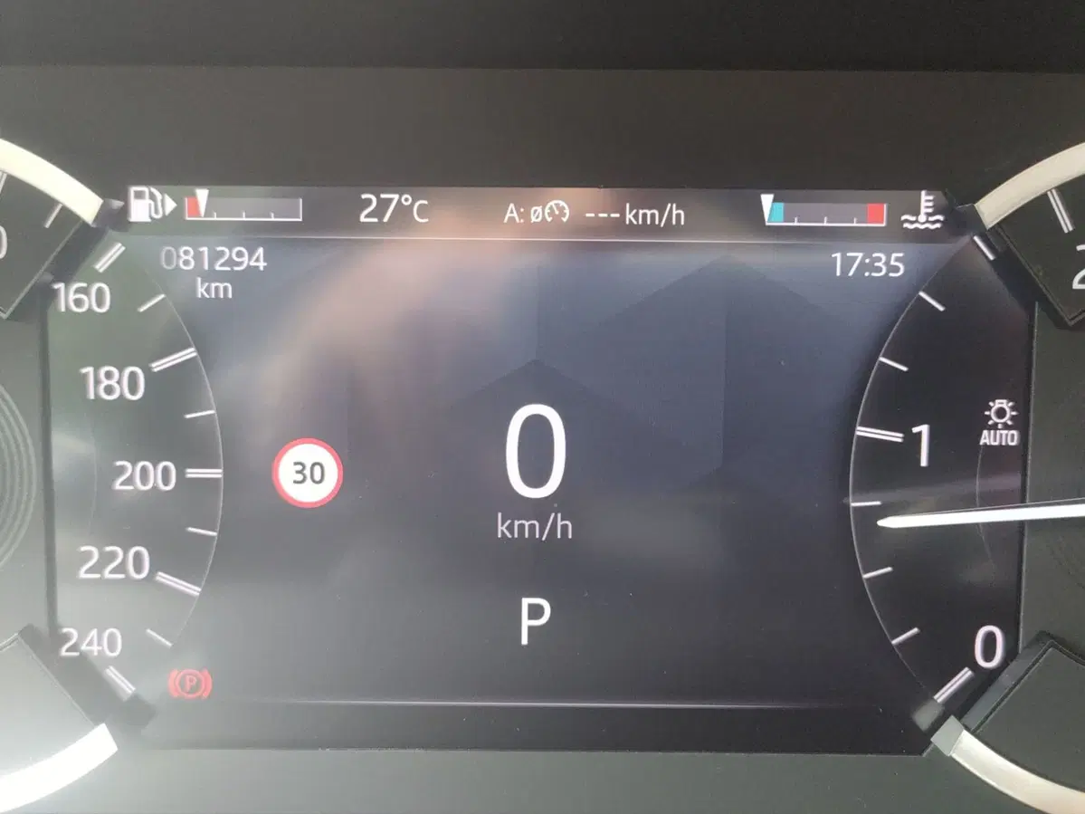 Land Rover Discovery Sport usata a Lecco (10)