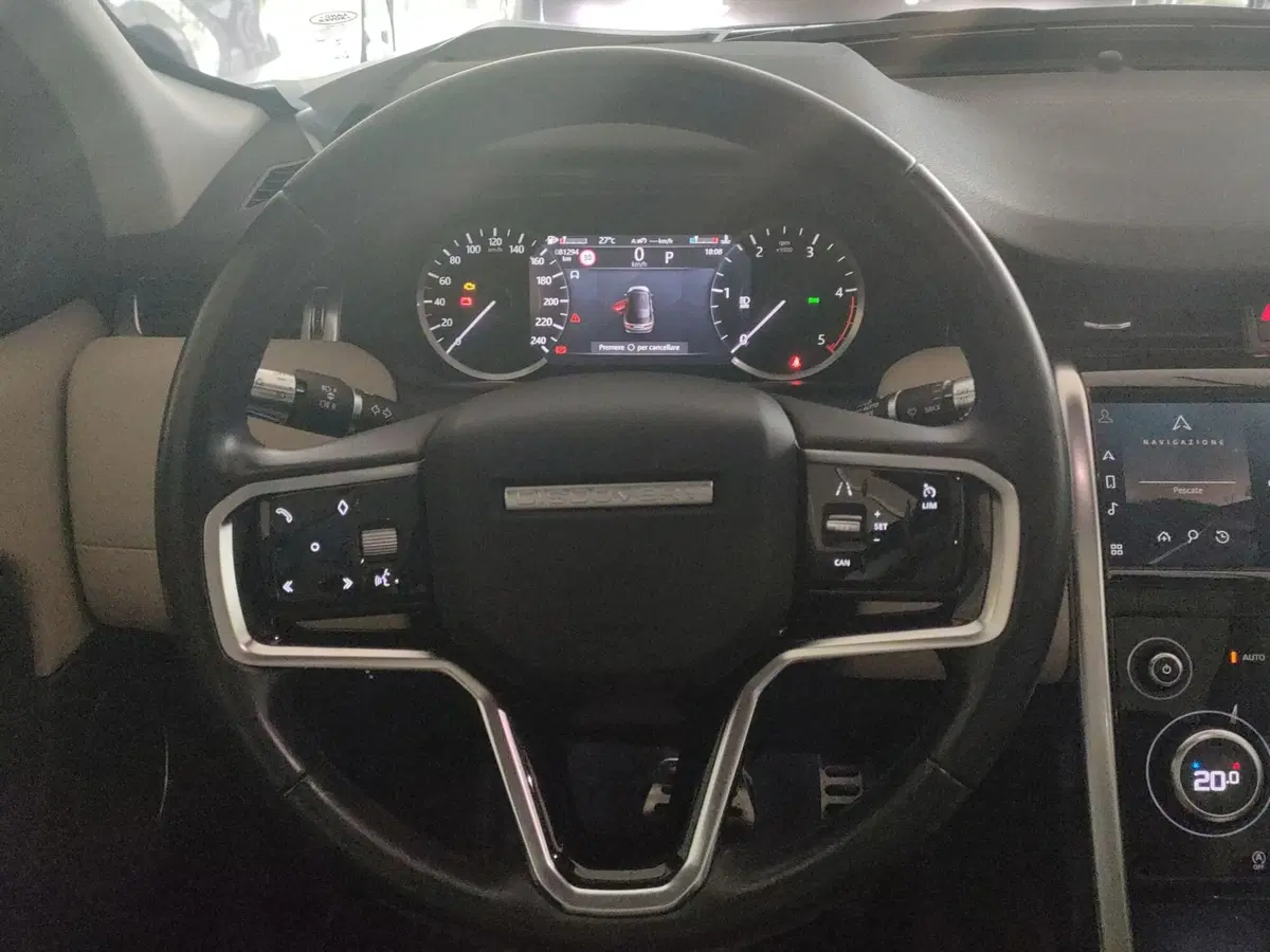 Land Rover Discovery Sport usata a Lecco (12)