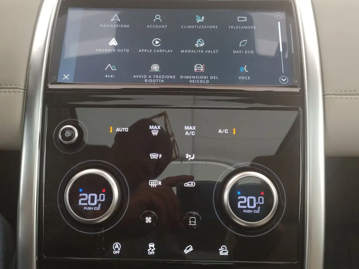 Land Rover Discovery Sport usata a Lecco (15)
