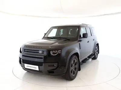 Land Rover Defender 110 3.0d i6 mhev SE awd 200cv auto del 2026 usata a Monza