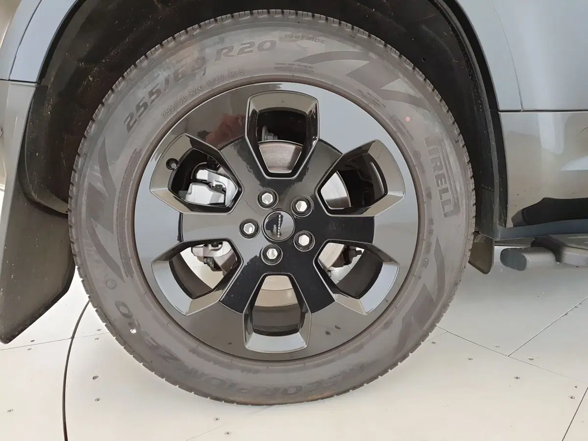 Land Rover Defender usata a Monza e Brianza (9)