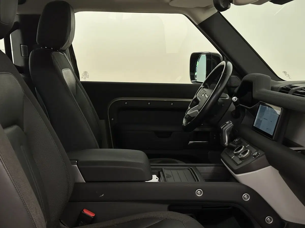Land Rover Defender usata a Lodi (3)