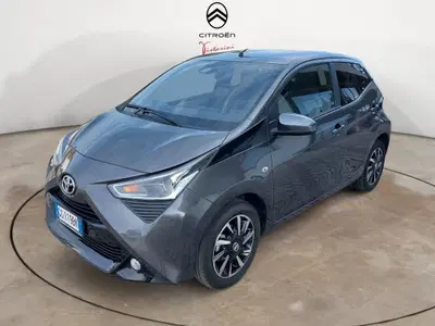 Toyota Aygo Connect 1.0 VVT-i 72 CV 5 porte x-you MMT del 2021 usata a Voghera
