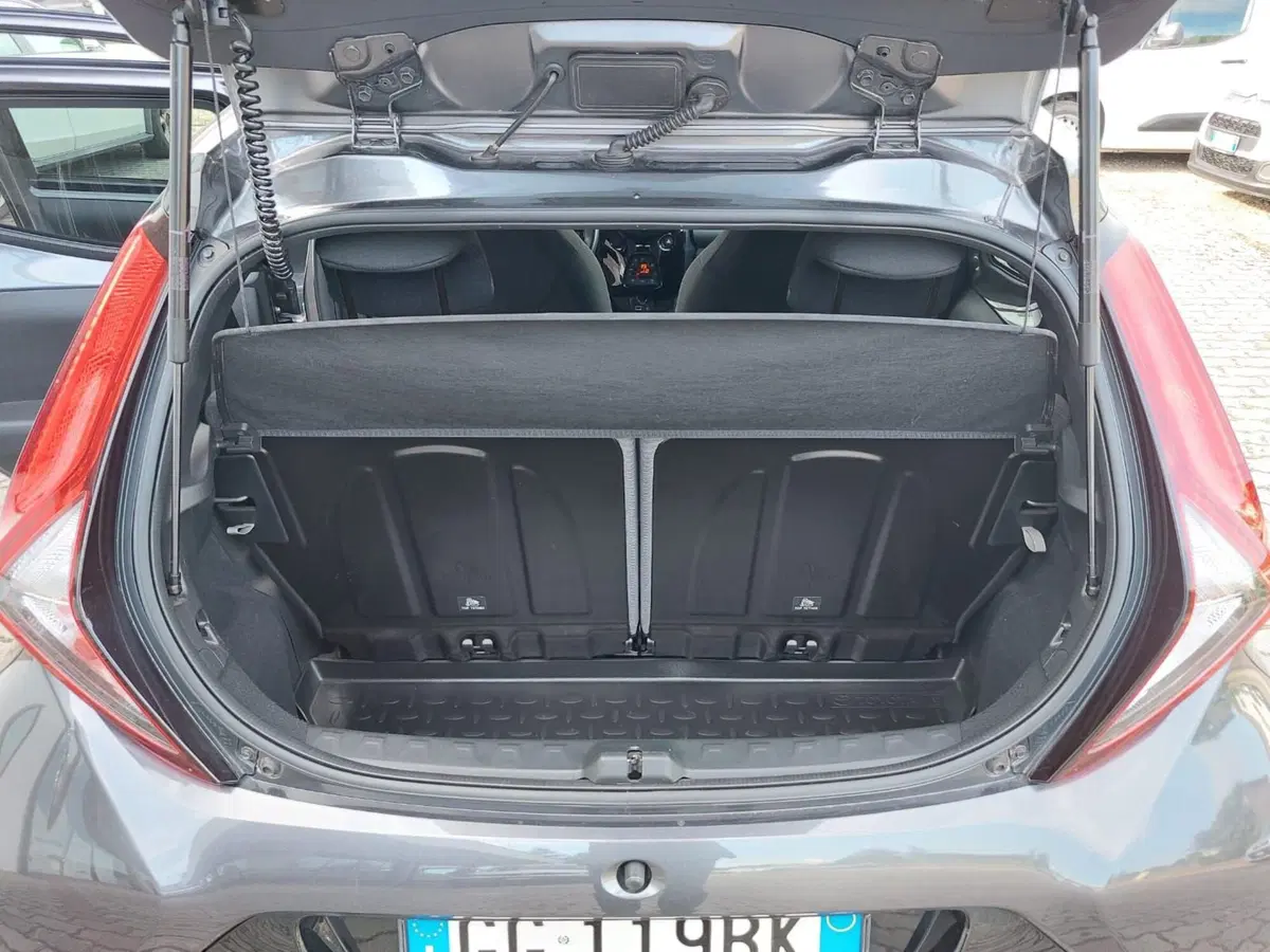 Toyota Aygo usata a Pavia (5)