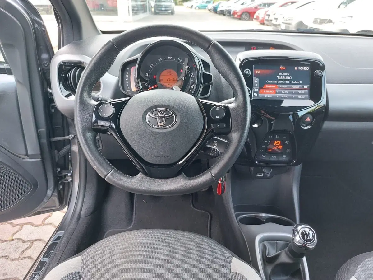 Toyota Aygo usata a Pavia (6)