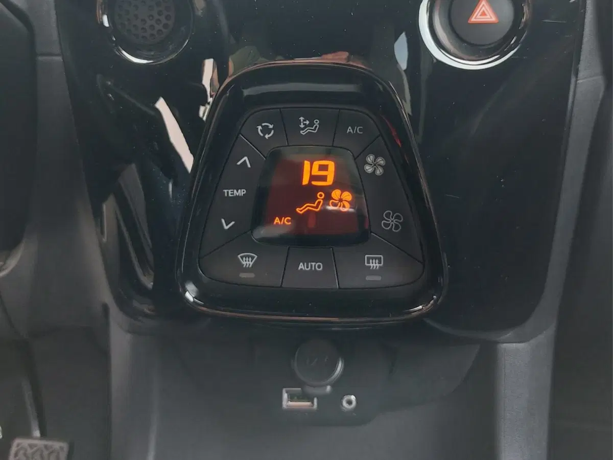 Toyota Aygo usata a Pavia (7)