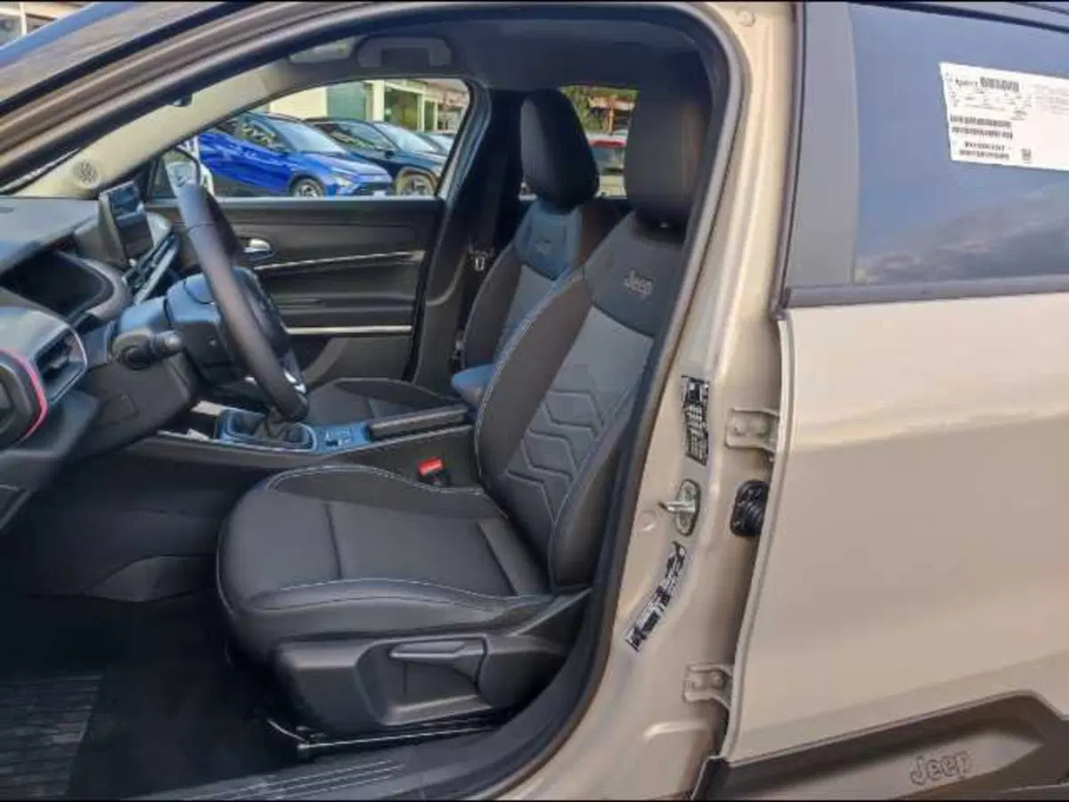 Jeep Avenger usata a Roma (10)