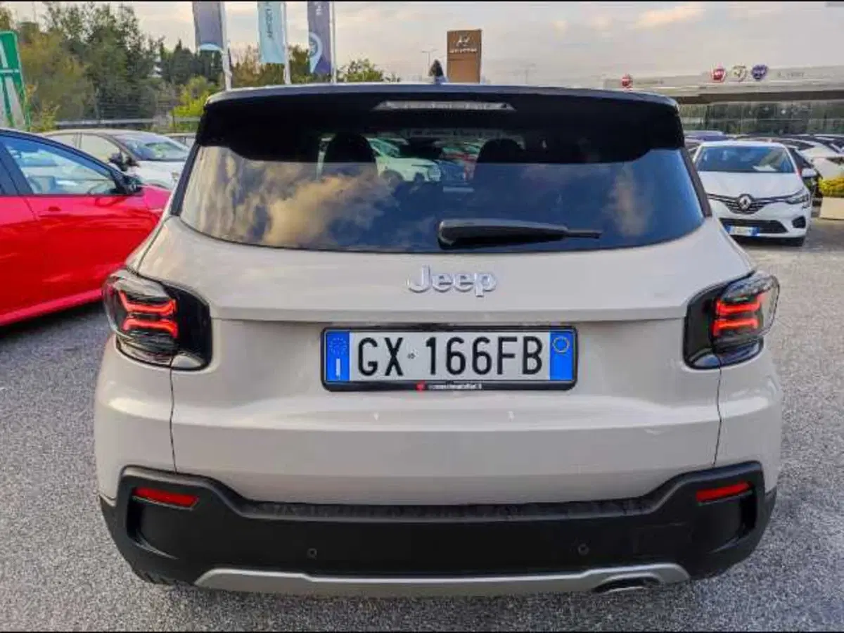 Jeep Avenger usata a Roma (6)