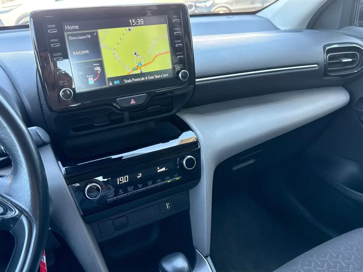 Toyota Yaris Cross usata a Reggio Calabria (10)