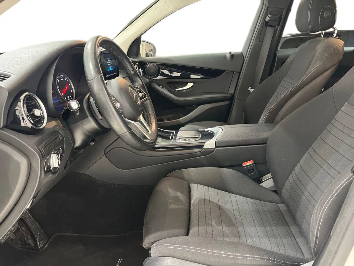 Mercedes-Benz GLC SUV usata a Napoli (12)