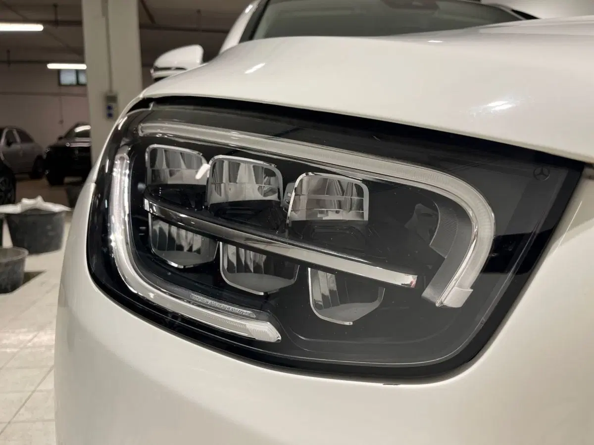 Mercedes-Benz GLC SUV usata a Napoli (9)