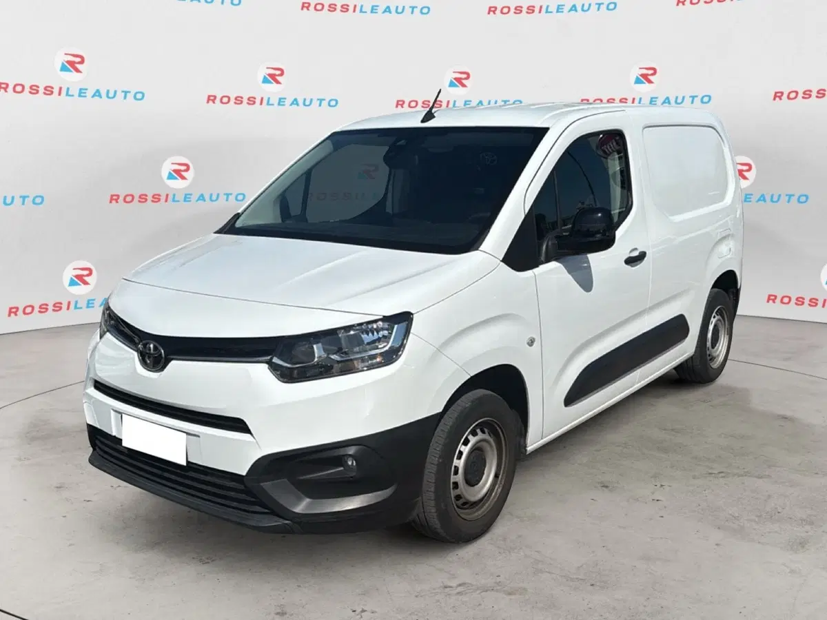 Toyota Proace City Verso usata a Massa-Carrara