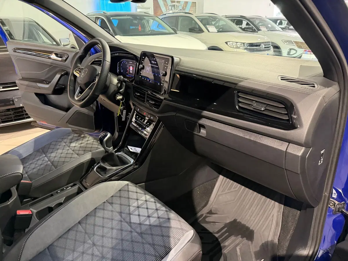 Volkswagen T-Roc usata a Genova (11)