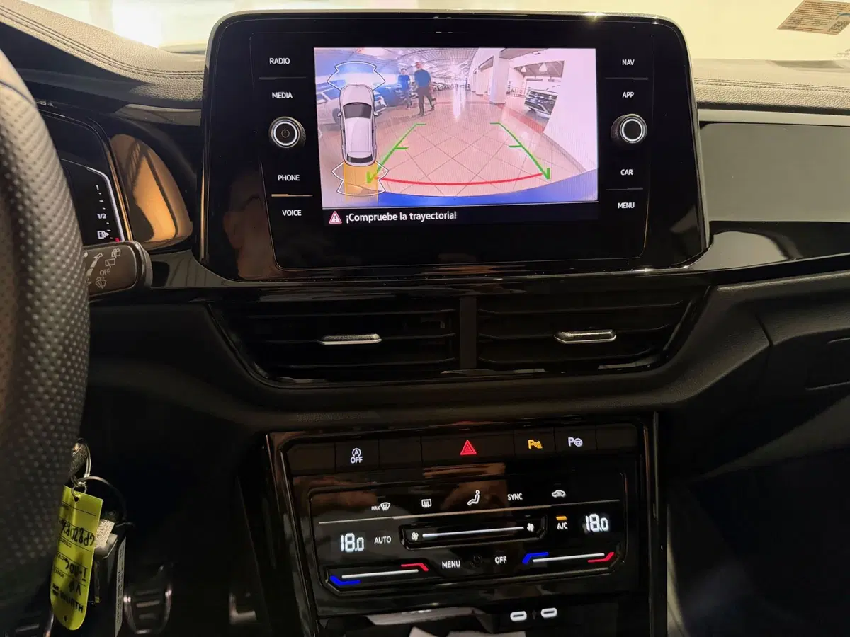 Volkswagen T-Roc usata a Genova (14)