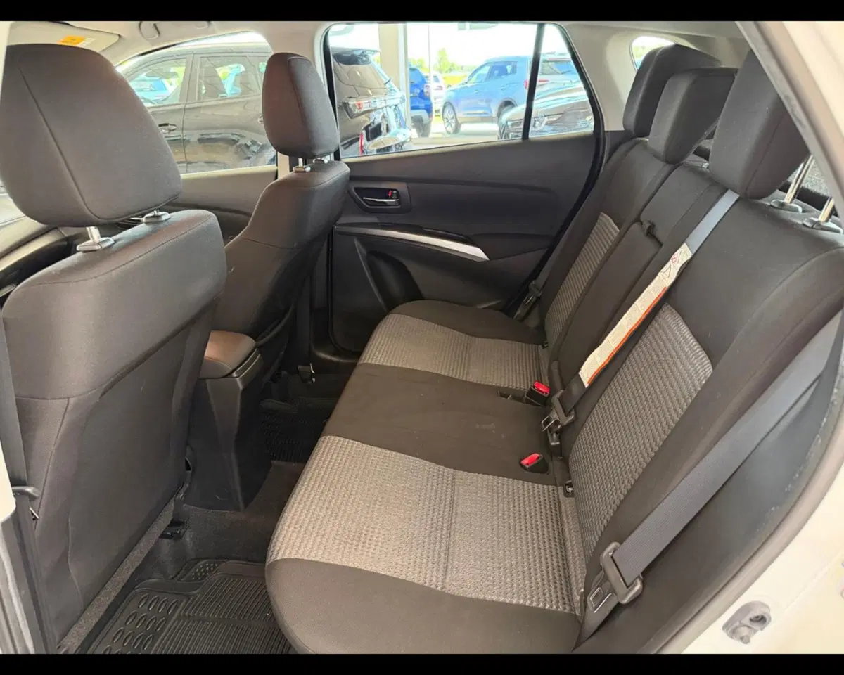 Suzuki S-Cross usata a Alessandria (15)