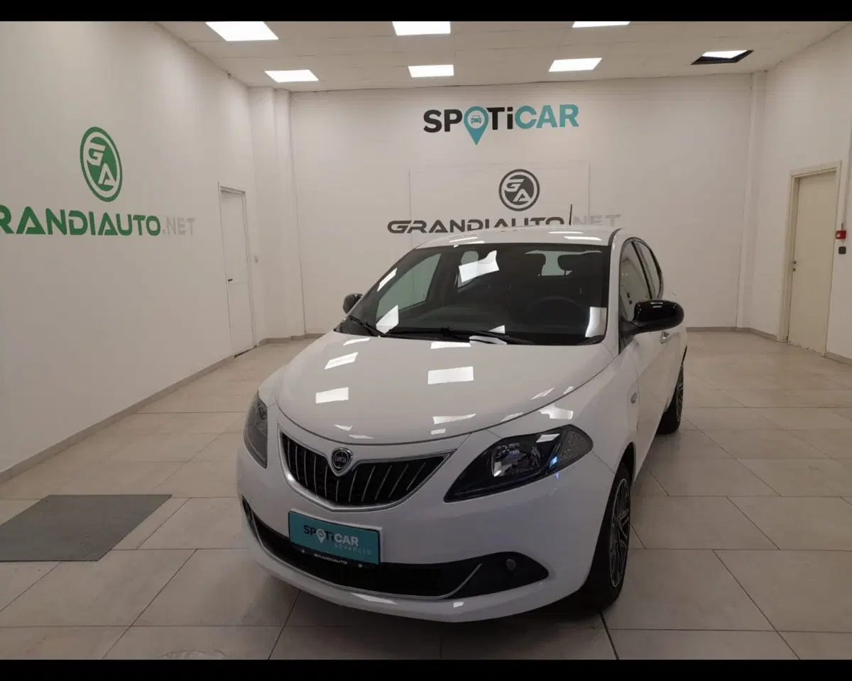 Lancia Ypsilon usata a Alessandria