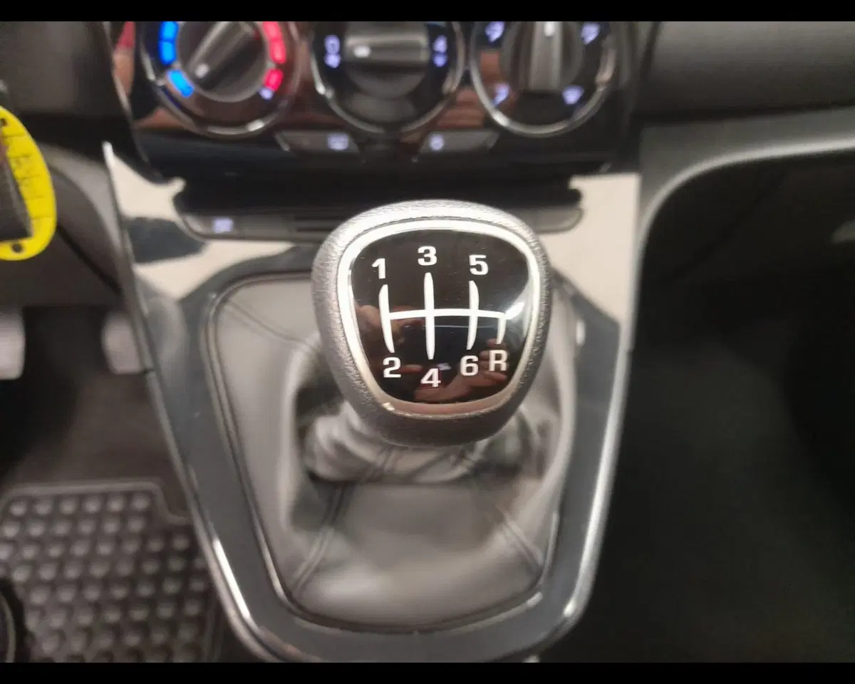 Lancia Ypsilon usata a Alessandria (14)