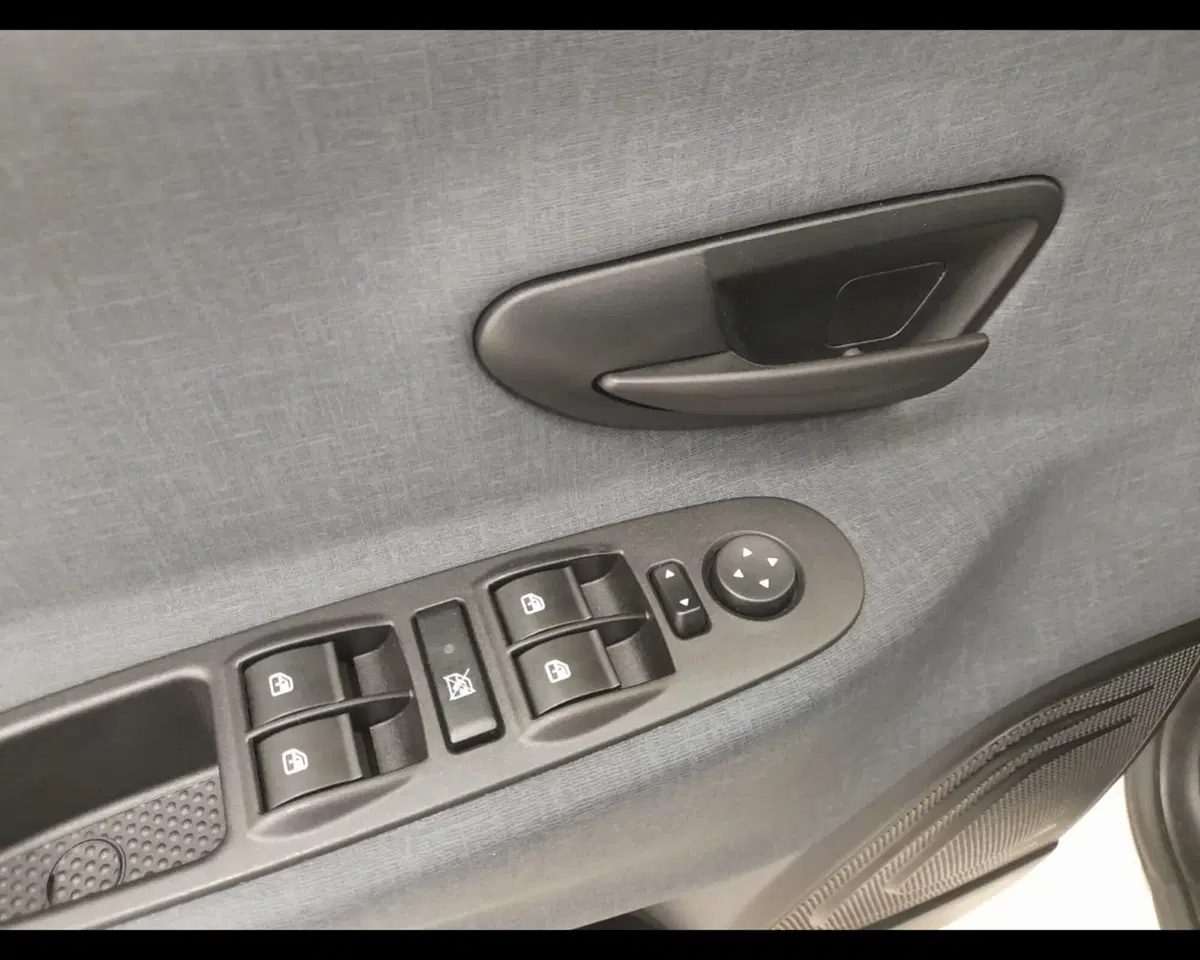 Lancia Ypsilon usata a Alessandria (17)