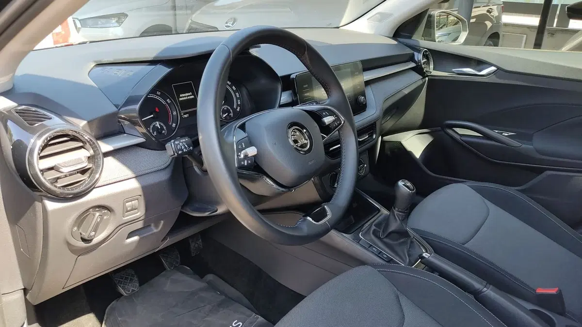 Skoda Fabia usata a Taranto (11)