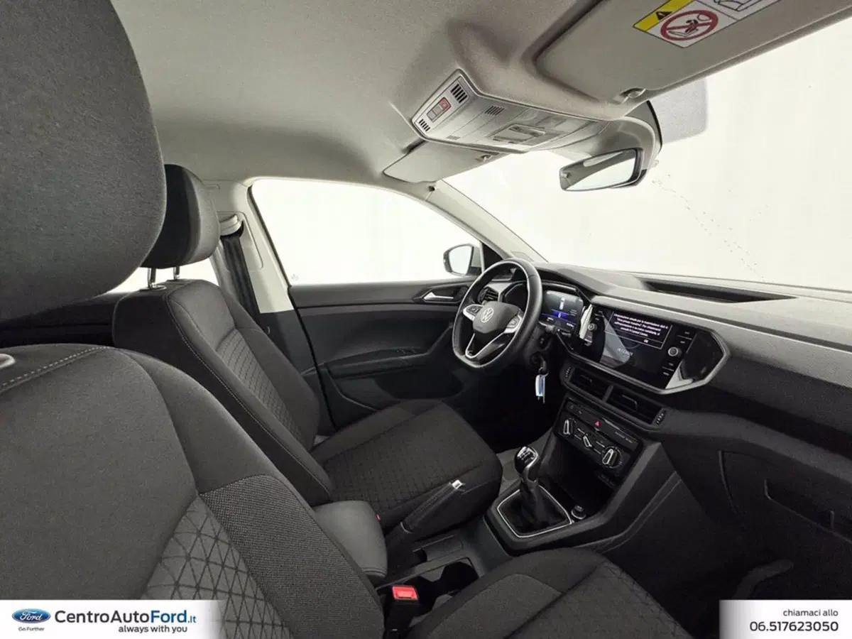 Volkswagen T-Cross usata a Roma (6)