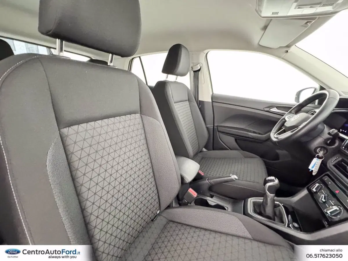Volkswagen T-Cross usata a Roma (7)
