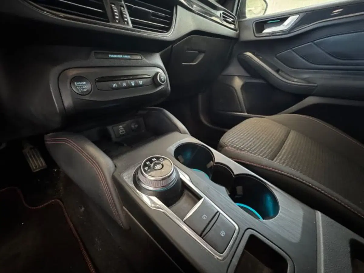 Ford Focus Station Wagon usata a Bologna (12)