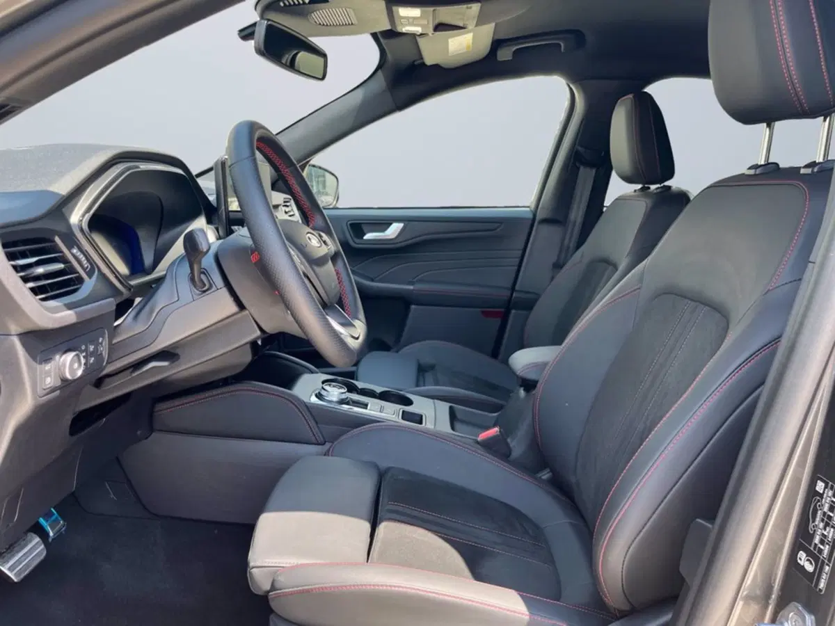 Ford Kuga usata a Milano (10)