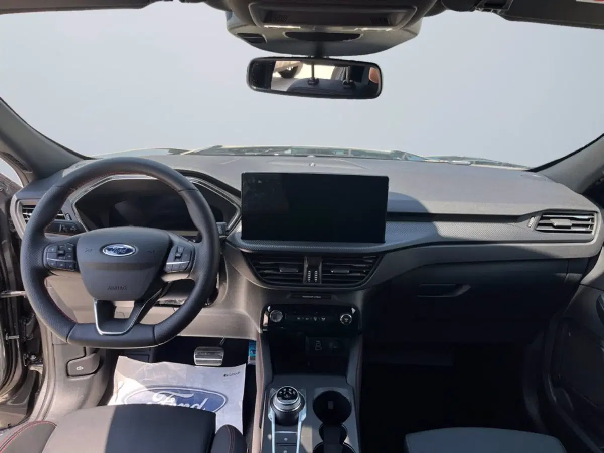Ford Kuga usata a Milano (11)