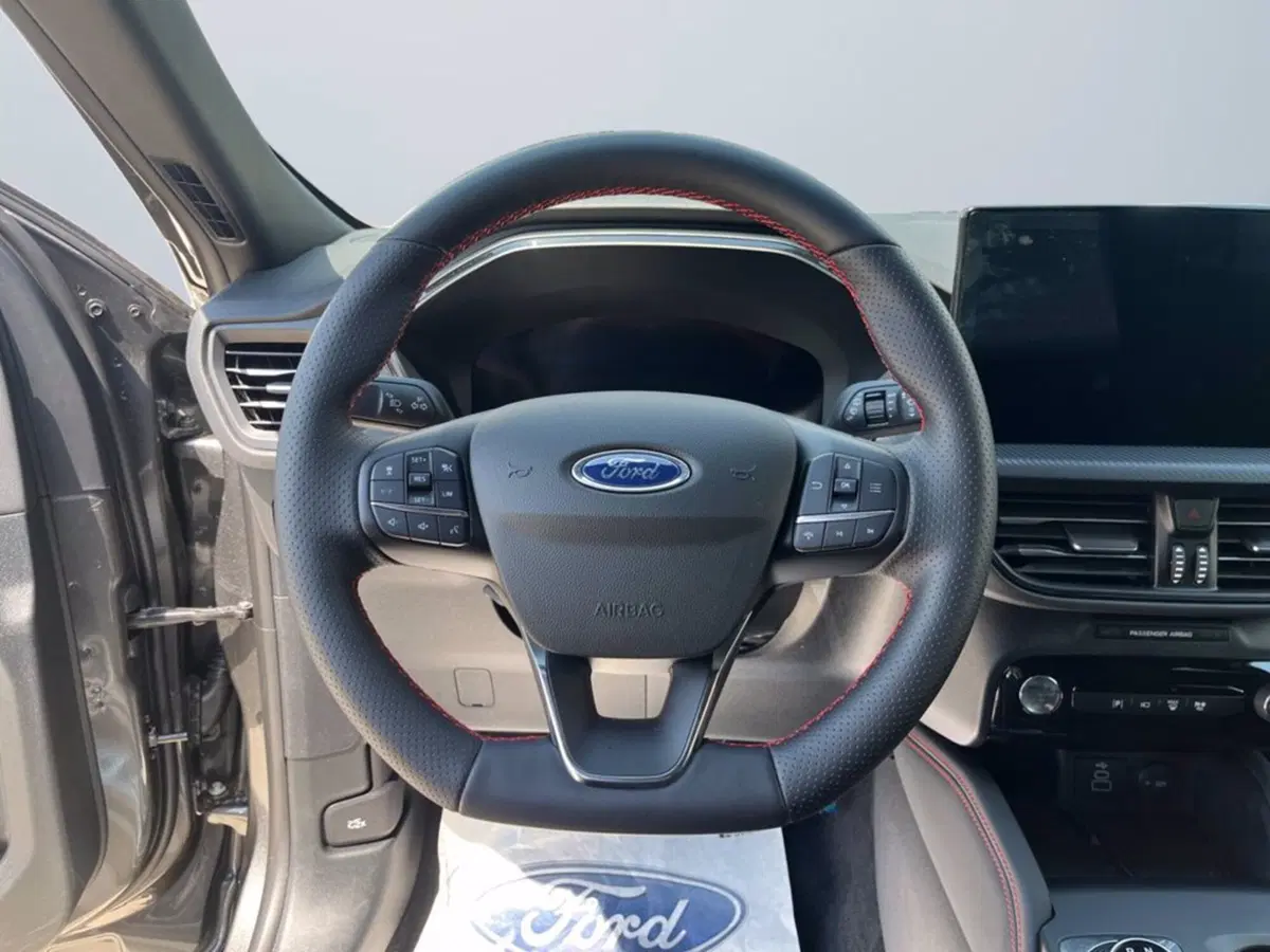 Ford Kuga usata a Milano (13)