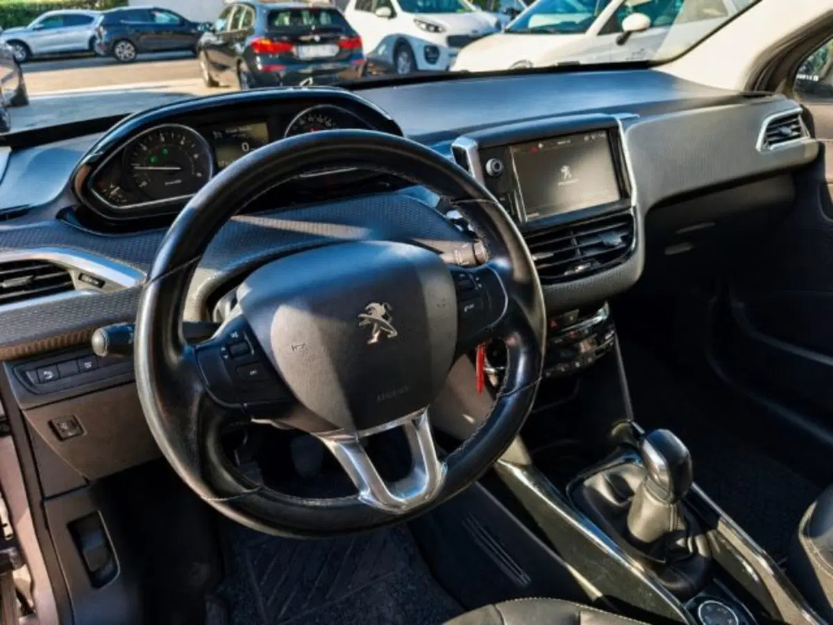 Peugeot 2008 usata a Firenze (8)
