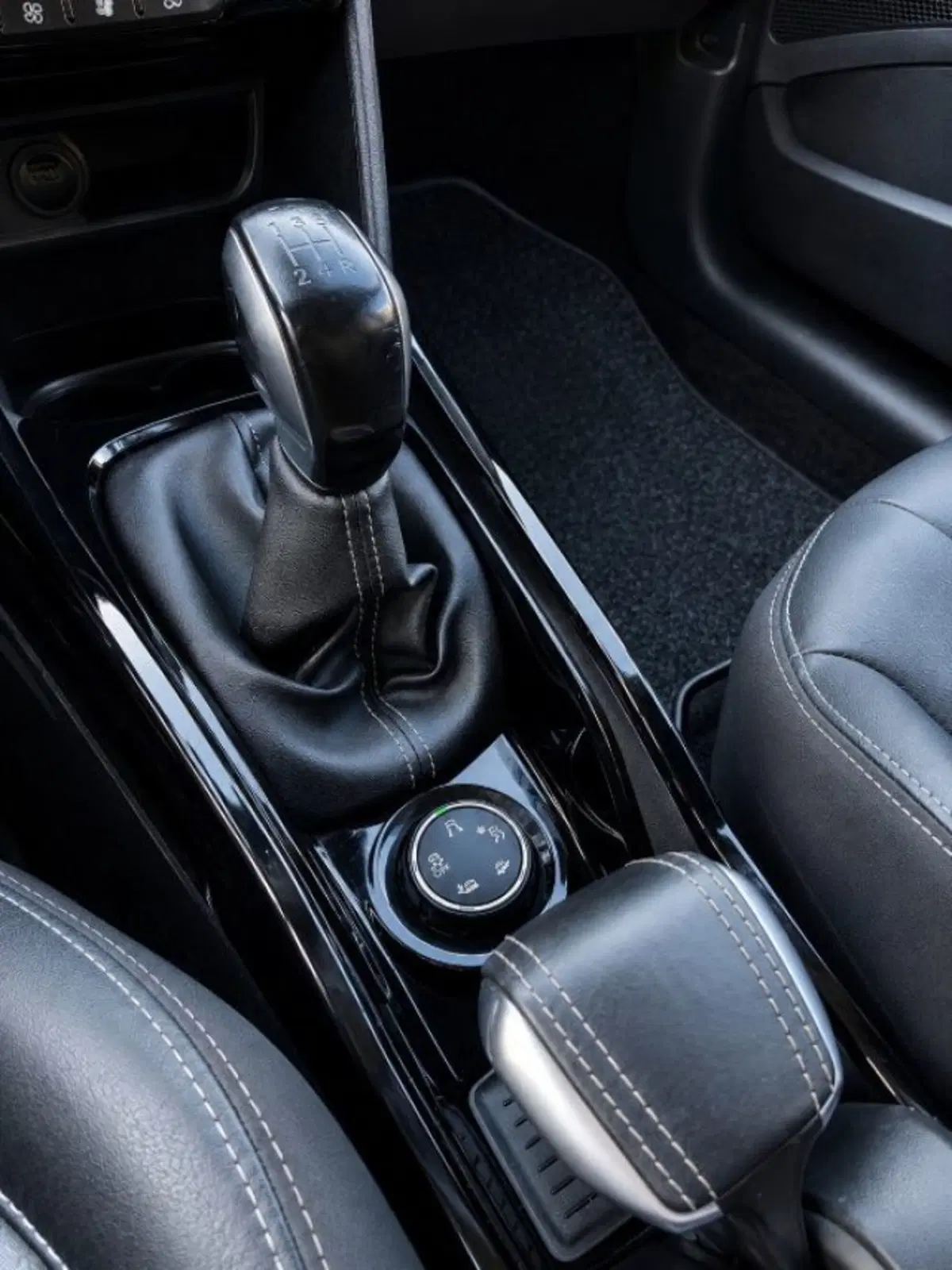 Peugeot 2008 usata a Firenze (9)