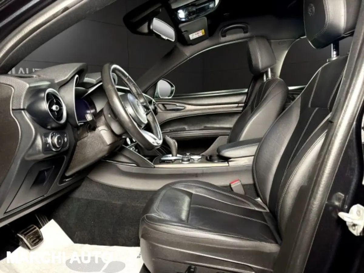 Alfa Romeo Stelvio usata a Perugia (10)