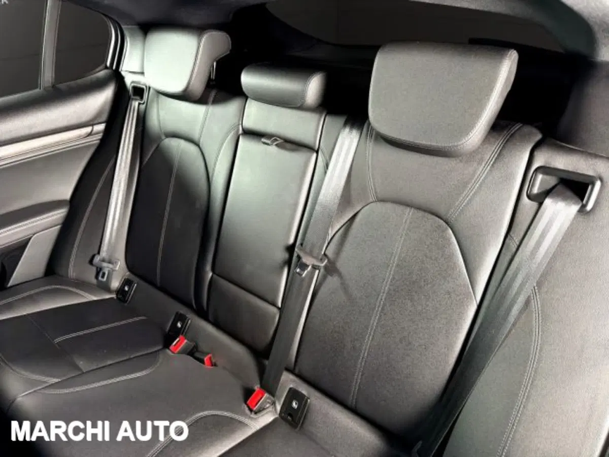 Alfa Romeo Stelvio usata a Perugia (11)