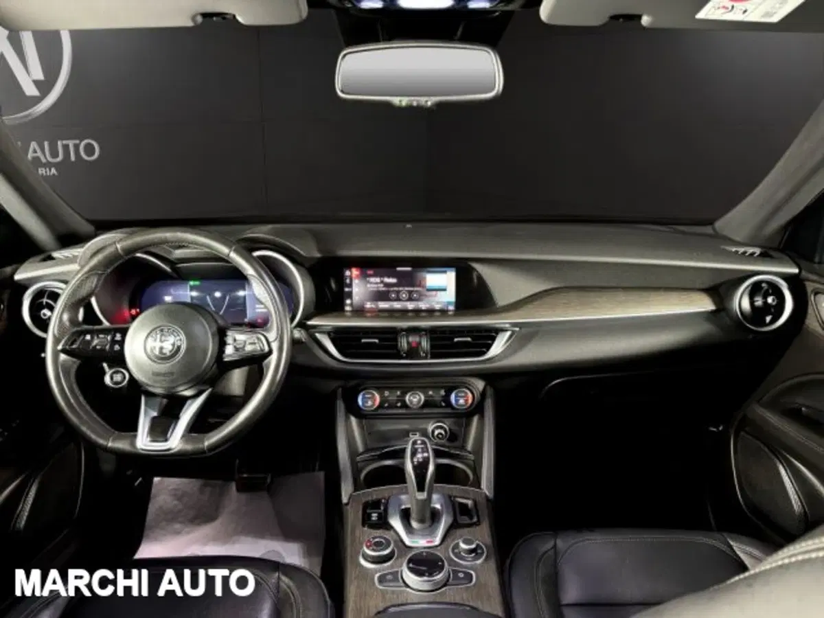 Alfa Romeo Stelvio usata a Perugia (12)