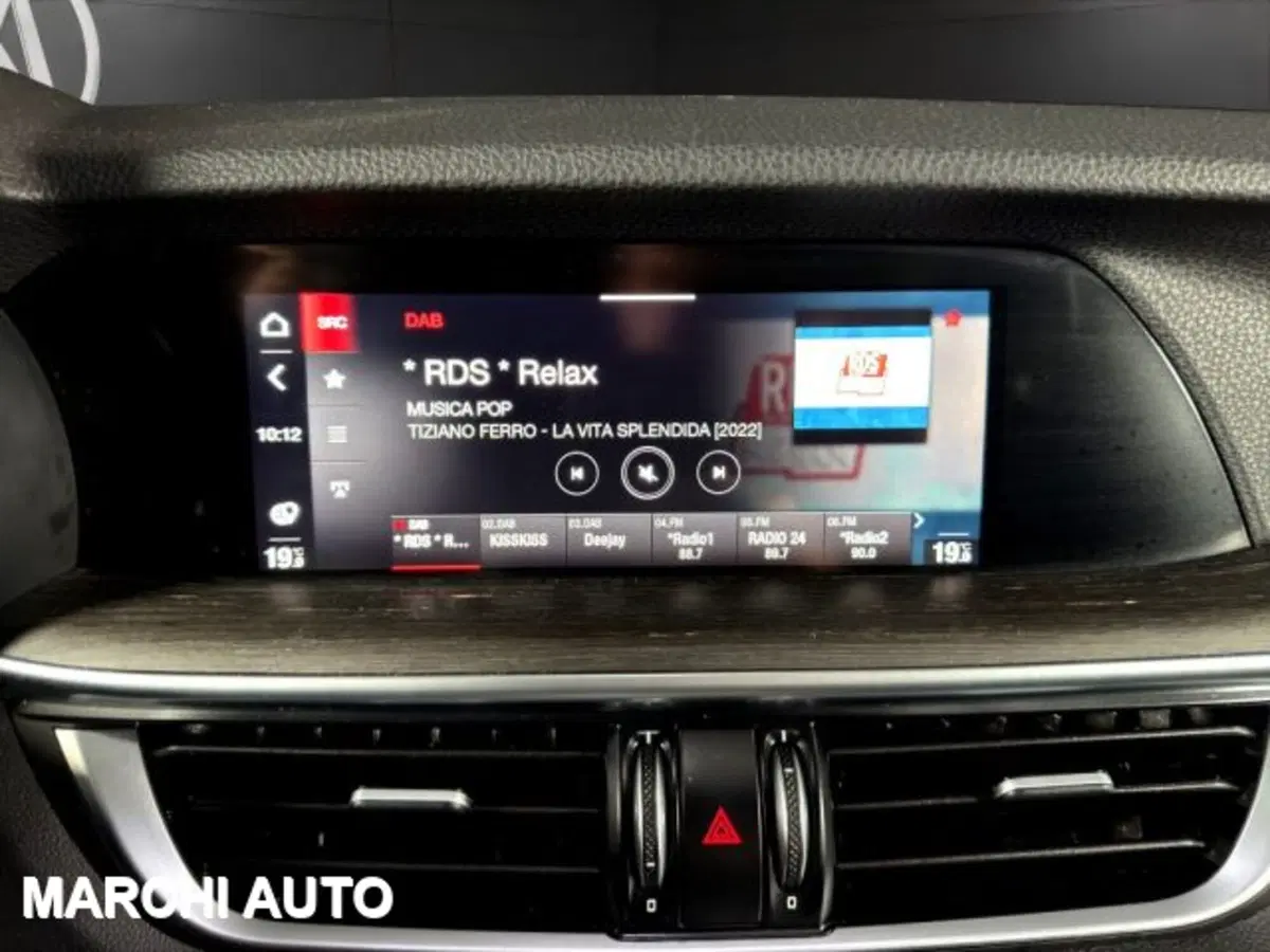 Alfa Romeo Stelvio usata a Perugia (16)